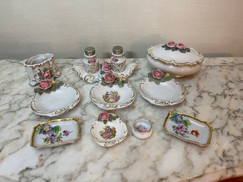 13 Vintage Porcelaine Decorative Plates