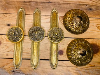 Set Of 3 Early 1900s Brass Knobs, Plates And Covers