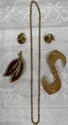 Lot Jewelry: Napier S Coil Brooch, Sarah Coventry Leaf Brooch, Trifari Clip Earrings, Gold Tone Necklace