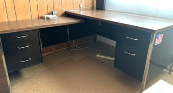Steelmaster 'L' Shaped Metal Office Desk & Work Table