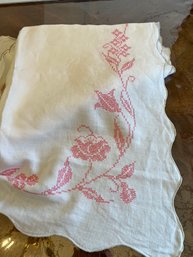 Pink And Bone White, Tablecloth 90' X 64', Linen