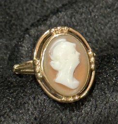 Lovely Antique 10K Cameo Ring Size 6 1/4