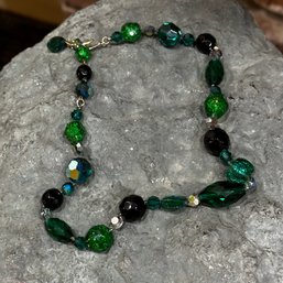 Beautiful Vintage Hand-knotted Multi Green Glass Faceted Bead Necklace