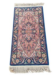 Vintage Karastan , Heriz Small Rug Carpet.  26' X 48'  . (  #6   )