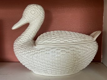Covered Ceramic Goose Server With Basket Weave Pattern