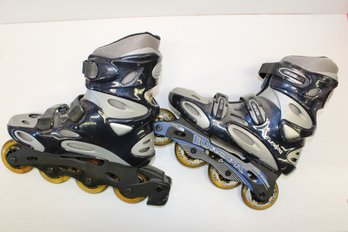 Pair Of Lightly Used Size 9 Europa Rollerblades With Cam-lever & Trac Control
