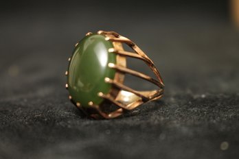 Vintage 14K Gold Cocktail Ring With A Jade Stone Marked FL