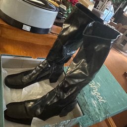 Easy Street Black Black Leather Boots 11M, Man Made Materials Made In China In A Original Box.