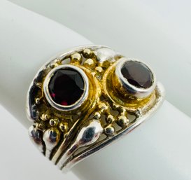 ARTISIAN STYLE STERLING SILVER GARNET RING