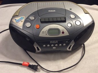 Vintage RCA AM/FM - Cassette - CD Portable Boom Box - Tested And Working - A  (LOCAL Pickup Only For This Ite)