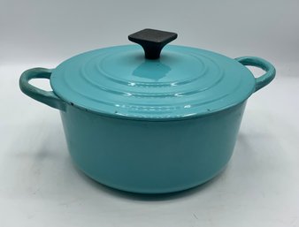 Vintage LE CREUSET B 2 Qt Enamel Dutch Oven W/Square Knob ~ Turquoise Blue ~