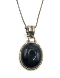 Vintage Sterling Silver Large Onyx Smooth Stone Pendant Necklace