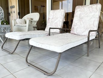 A Pair Of Vintage Cast Aluminum And Strap Lounge Chairs By Molla - High Quality!