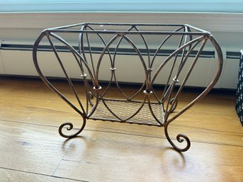 Beautiful Metal Magazine Rack