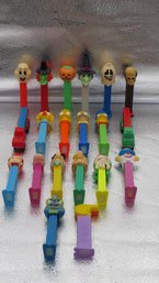 Big Lot Of 1980s Pez Dispensers