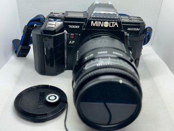 Vintage Minolta 7000 35mm SLR Camera With Telescoping Lens