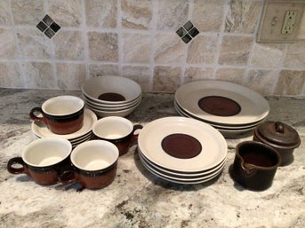 Mikasa Potters Art Dish Set