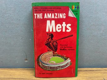 The Amazing Mets. By Jerry Mitchell. Vintage 1965 Tempo 50 Cent Paperback.