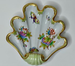 Herend Queen Victoria Porcelain Shell Shaped Dish