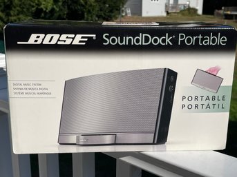 New In Box Bose SoundDock Portable Digital Music System For IPhone & IPod-Black 120v