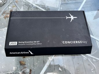 An Exclusive Concierge Key Edition - Boeing Dreamliner 787-9 Model - NIB - Collectible