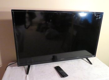 Vizio 32' HDMI Dolby Flat Screen TV With Remote Control