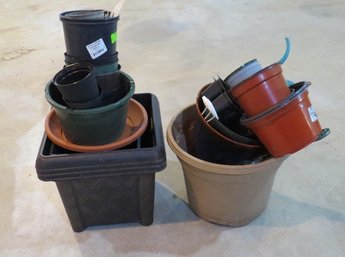 Misc Garden Plastic Pots Lot
