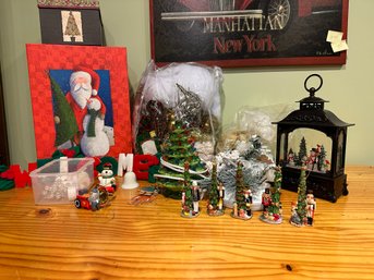 Miscellaneous Christmas Decor