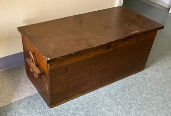 Antique Wood Chest With Rope Handles