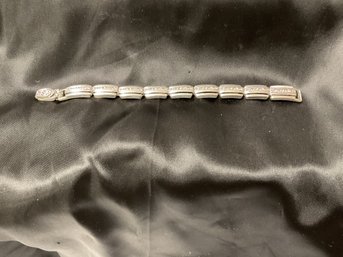 Silver Tone Bracelet With Magnetic Clasp