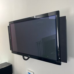 A Fujitsu TV - Plasmavision - Model P50XTA51UB - External Speakers - Includes Wall Bracket - LR