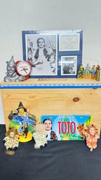 A Lot Of Vintage Dorothy & Wizard Of Oz Collectibles