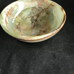 Green Onyx Bowl, 6 Inch Diam, 2 Inch High