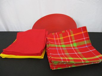 14' Red Painted Wooden Bowl With Four Red (17'), Six Red Plaid (20') And Five Yellow (19') Cloth Napkins