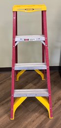 Werner Fiberglass 4FT Stepladder