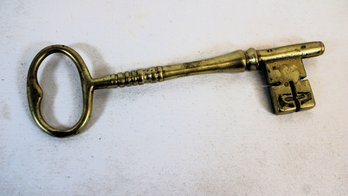 Vintage 8' Brass Key