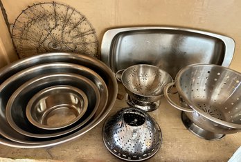 Set 4 Stacking Stainless Steel Mixing Bowls, Colanders, Steamers & Pewter Tray