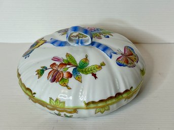 Herend Hungary Covered Dish With Ribbon Finial