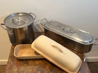 3pc Kitchen Pots - Large Stock Pock, Fish Poacher And Sassafras Superstone Covered Bread Baker