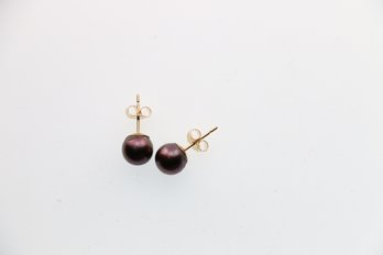 14k Yellow Gold Black Pearl Stud Earrings