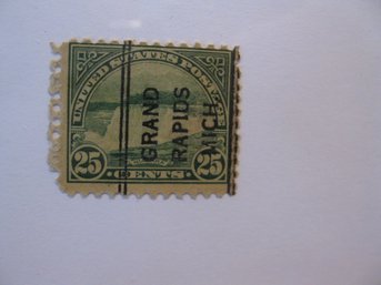 US POSTAGE STAMP - SCOTT 568  GRAND RAPIDS PRECANCEL