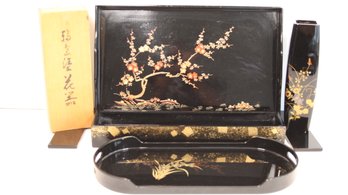 LOT OF JAPANESE HAND PAINTED LACQUERWARE TRAYS & PLATTERS