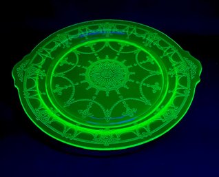 Vintage Green Uranium Depression Glass Cameo Pattern 2-handle Cake Plate By Anchor Hocking