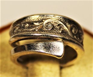 Sterling Silver Ladies Ring Having Scrollwork Design Size 4