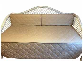 Wicker Day/ Trundle Bed