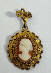 VINTAGE 800 SILVER GILT SHELL CAMEO PENDANT