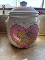 Vintage 'Grandma's Cookies' Ceramic Cookie Jar