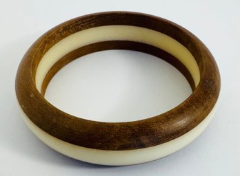 WOOD AND CREAM COLOR PLASTIC BANGLE BRACELET