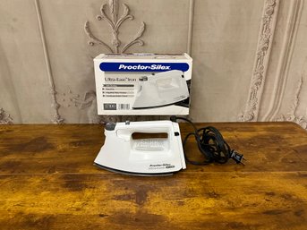 Proctor Silex White Ultra Ease Iron - Lightly Used