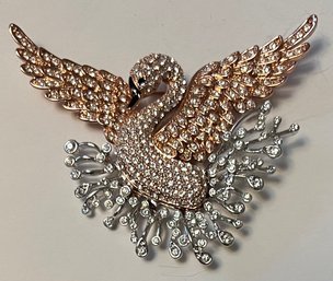 GRACEFUL NOLAN MILLER SIGNATURE SWAN SIMULATED DIAMOND ROSETONE & SILVERTONE BROOCH